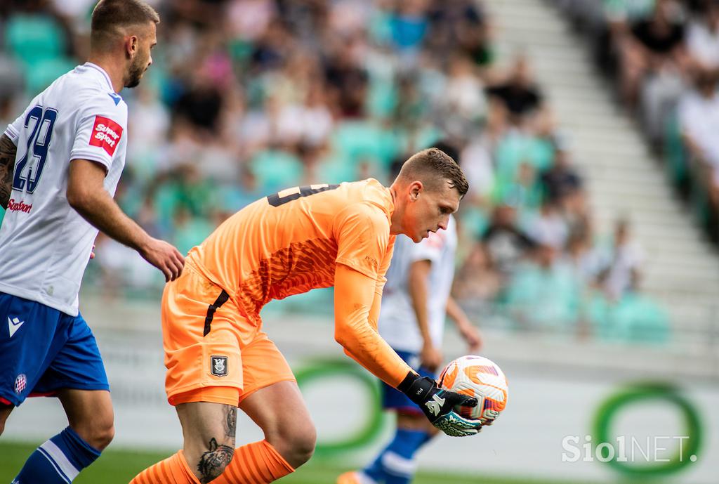 NK Olimpija : Hajduk Split