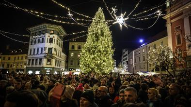 V Ljubljani so tradicionalno zagorele praznične luči #video