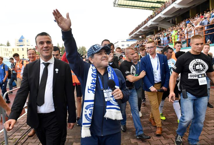 Tako so pred sedmimi leti v Brestu pričakali Diega Armanda Maradono. | Foto: AP / Guliverimage