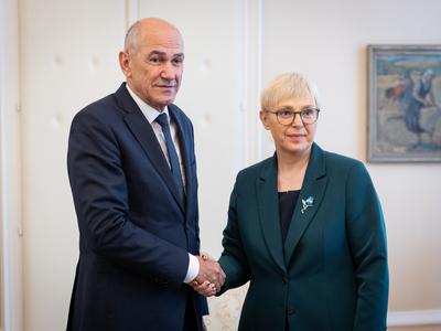 Nataša Pirc Musar Janeza Janšo poziva, naj si vlada premisli