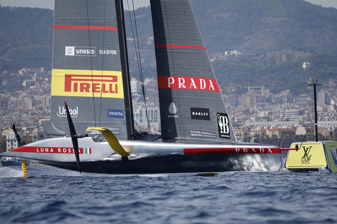 Luna Rossa, pokal izzivalcev, Pokal Amerike, Barcelona | Luna Rossa se je prebila v finale pokala izzivalcev, kjer se bo pomerila z Ineos Britannio. | Foto Reuters