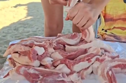 Restavracije so predrage, poglejte, kaj ljudje počno na plažah: "Veliko stvari sem že videl, tega pa ne!" #video