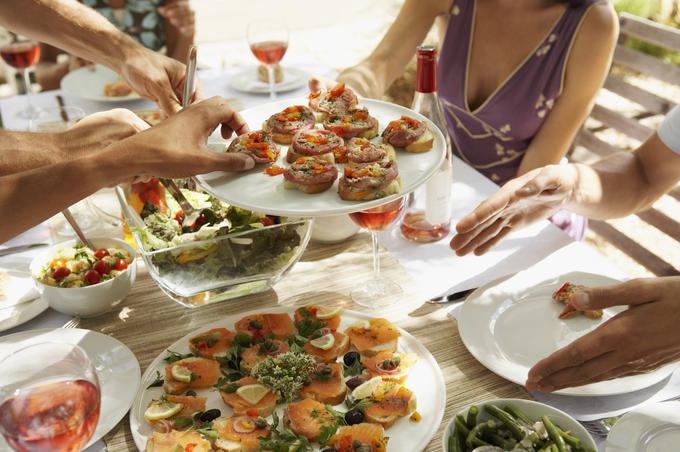 predjed, kanapeji, hrana, večerja | Foto: Getty Images