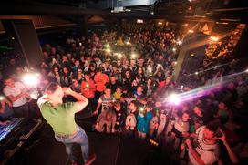 Premiera spota Challe Salle