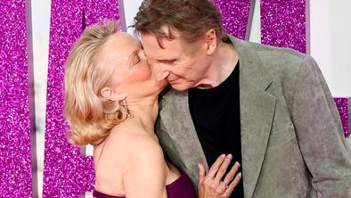 Pamela Anderson in Liam Neeson priznala: Med nama je kemija