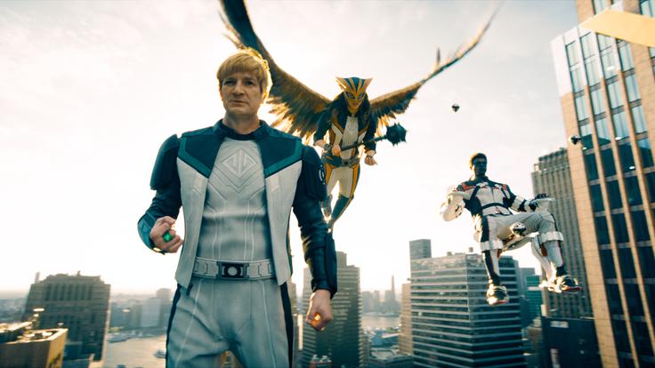 V svetu tega Supermana so superjunaki stalnica. To so Tolpa pravičnih, ki jo sestavljajo Zelena svetilka, Hawkgirl in Mr. Fantastic. Film se ne ukvarja z njihovimi (potencialno) kompleksnimi predzgodbami, temveč jih naredi zabavne. | Foto: Blitz Film & Video Distribution