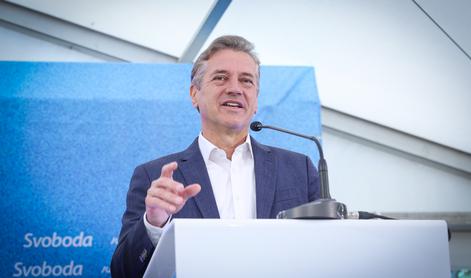 Golob: To je začetek novega veličastnega poglavja #foto #video
