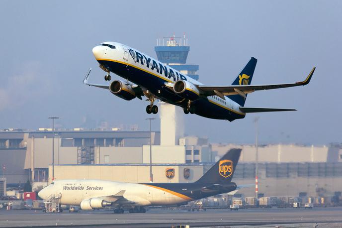 letališče ryanair | "Če se prehod skozi Hormuško ožino v naslednjih treh tednih ne bo bistveno povečal in bo dobava stabilna, bo sistemsko pomanjkanje letalskega goriva v EU postalo realnost." | Foto Guliverimage