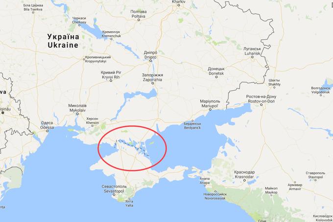 Polotok Krim si je leta 2014 po strmoglavljenju ukrajinskega predsednika Viktorja Janukoviča, vojaški okupaciji regije in hitri izvedbi referenduma priključila Rusija, a ga večina držav članic Zveze narodov še vedno priznava kot del Ukrajine.  | Foto: Google Zemljevidi