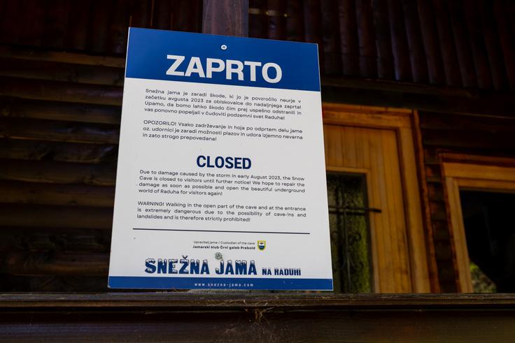 Snežna jama je od avgusta 2023 zaprta. | Foto: Matej Podgoršek