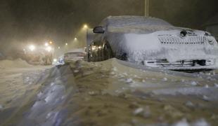 Sneg zamedel del Hrvaške, v BiH več ljudi odrezanih od sveta