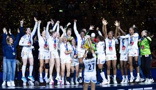 Francozinje še tretjič svetovne prvakinje, Slovenke dobile zadnji odgovor