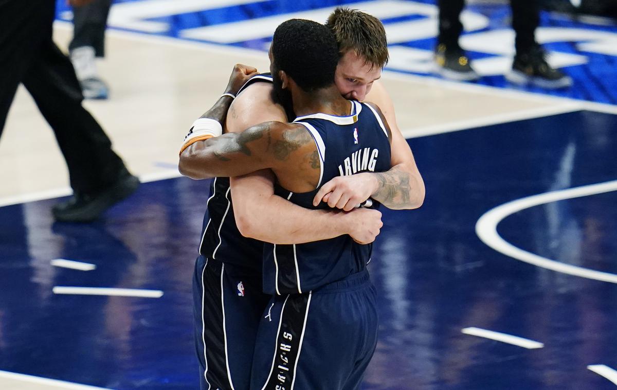 Luka Dončić Kyrie Irving | Kyrie Irving je še vedno pretresen zaradi nepričakovane menjave Luke Dončića. | Foto Guliverimage