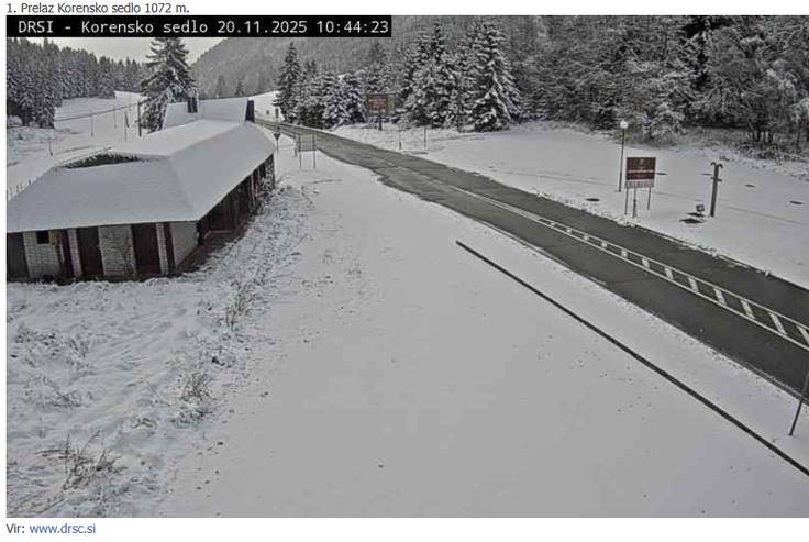 Trenutne zimske razmere na prelazu Korensko sedlo na nadmorski višini 1.072 metrov | Foto: Hribi.net