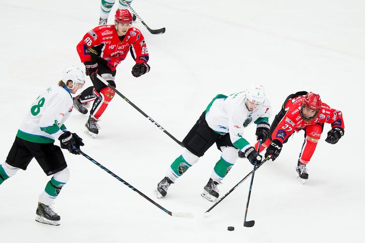 "Olimpija je morala spremeniti stvari. Spreminjala jih je že med sezono, iskala je odgovore, kar je prav, mi jim takrat nismo dali nobenega zadovoljstva, zdaj pa je z zmago dosegla želeni cilj. Mi moramo poskrbeti, da bomo dovolj dobri, da ne bo več našla odgovora." | Foto: Urban Urbanc/Sportida