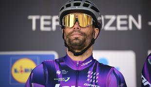 Luka Mezgec na zmagovalnem odru Tour de France že pred startom