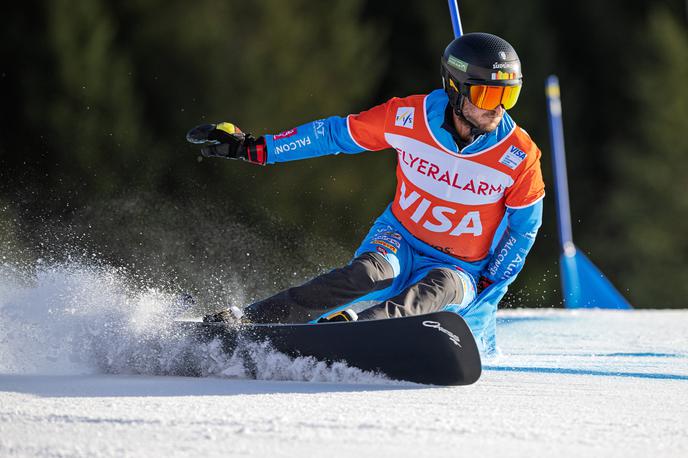 Aaron March | Aaron March se je z rojakinjo Lucio Dalmasso veselil ekipne zmage. | Foto Reuters