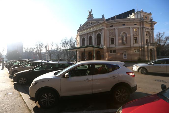 Parkiranje mesto | Foto Gregor Pavšič