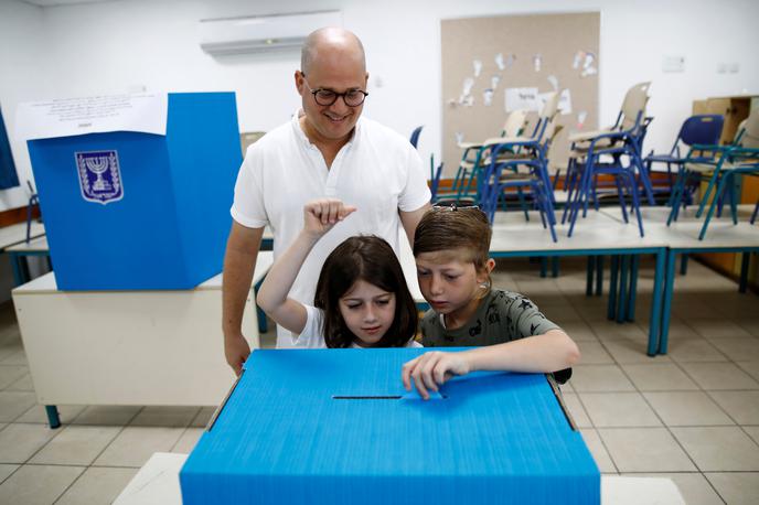 Volitve v Izraelu | Poznavalci tudi tokrat pričakujejo podobne izide kot aprila, saj sta največji stranki izenačeni. | Foto Reuters