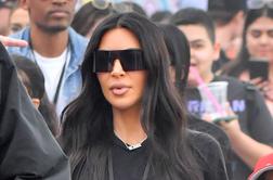 Kim Kardashian spet obtožili retuširanja družinskih fotografij