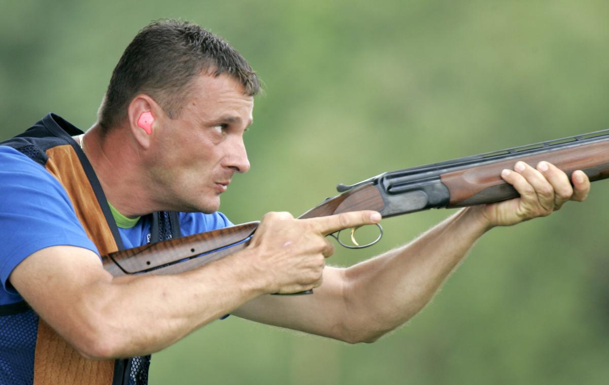 Denis Vatovec | Denis Vatovec je izvrstno streljal in v treh serijah zgrešil le eno letečo tarčo. | Foto STA