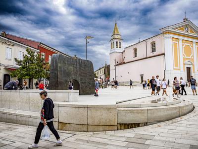 V središču Poreča napadena mlada Slovenca