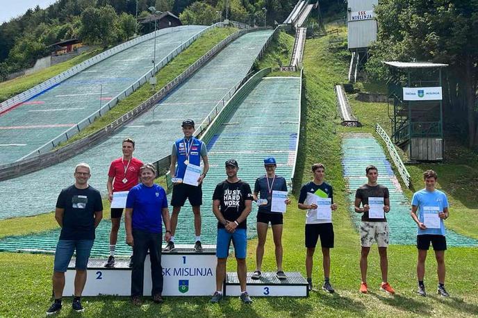 nordijska kombinacija | Gašper Brecl je vodil že po skakalnem delu. | Foto SloSki