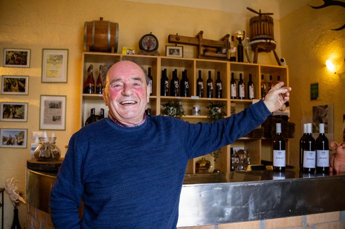 Dušan Jaunik | Dušan Jaunik nas je z velikim nasmehom sprejel v družinskem vinotoču v Limbušu pri Mariboru. | Foto Matej Podgoršek