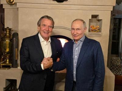 Putin gostil rojstnodnevno zabavo, povabil tudi Schröderja