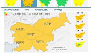 Ponoči neurja z močnimi nalivi in sunki vetra zajela Slovenijo