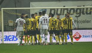 Nov izgred v turškem nogometu #video