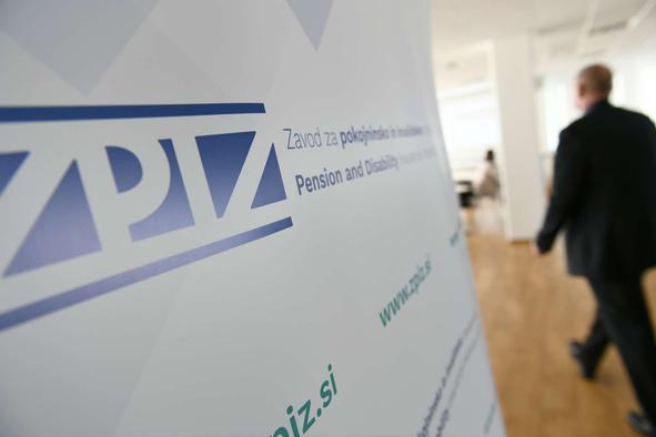 Zpiz naj bi leta 2025 iz državnega proračuna za kritje razlike med prihodki in odhodki dobil skoraj 1,1 milijarde evrov