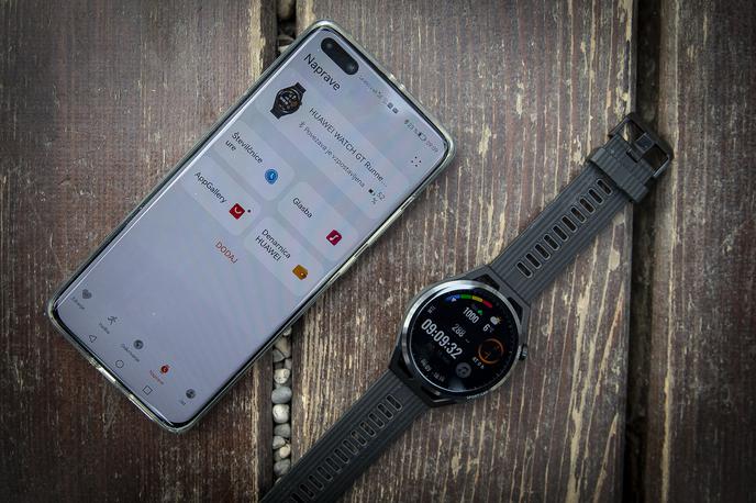 HUAWEI WATCH GT Runner | Huaweieve pametne ure, tudi Huawei Watch GT Runner, se s pametnim telefonom povezuje prek aplikacije Huawei Zdravje/Health, ki je na voljo tako za operacijski sistem Android kot za operacijski sistem iOS. | Foto Ana Kovač
