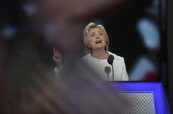 Clintonova sprejela nominacijo in Trumpa obtožila sejanja nesloge
