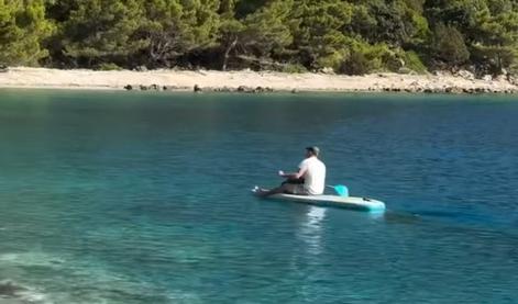 Posnetki razkrivajo: hollywoodski zvezdnik dopustuje na Hrvaškem #video