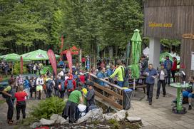 Gremo v hribe Nanos