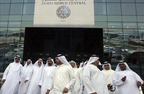 Dubaj do leta 2020 s skoraj 100 milijoni letalskih potnikov