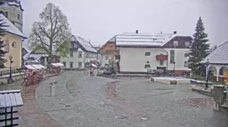 Takole je danes videti Kranjska Gora. | Foto: zajem zaslona/Diamond villas resort