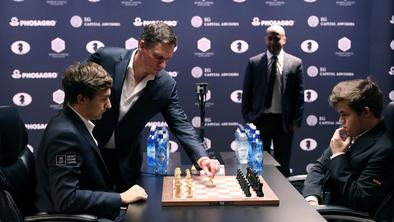 Carlsen in Caruano znova remizirala