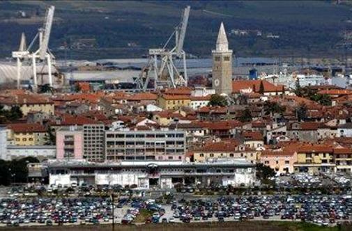 Diplome s Fakultete za management ne bodo razveljavljene