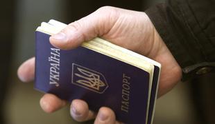 Neznanec v Ledeni dvorani ukradel 41 potnih listov