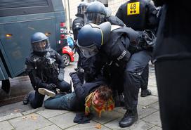 Policija nad protestnike v Frankfurtu