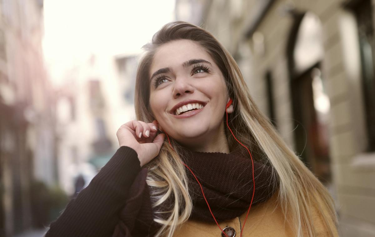 dekle, ženska, jesen, zima | Foto Pexels