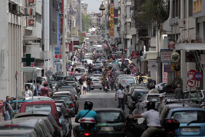 Pirej, Grčija, promet | Analitiki pričakujejo, da se bodo cene goriv zaradi povečanja proizvodnje nafte spustile. | Foto Guliverimage