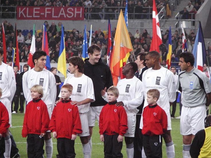 Muamer Vugdalić je pred 20 leti nastopil na ekshibicijski tekmi v Düsseldorfu, na kateri je nastopilo ogromno znanih nogometnih imen. | Foto: Osebni arhiv