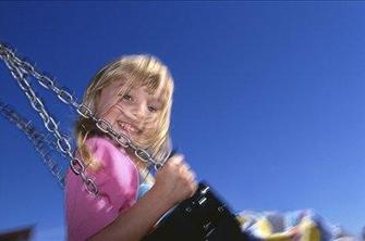 Deklica iz Dornberka na varnem pri očetu