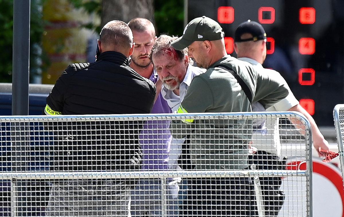 Robert Fico | 71-letnika so takoj po napadu pridržali. | Foto Reuters