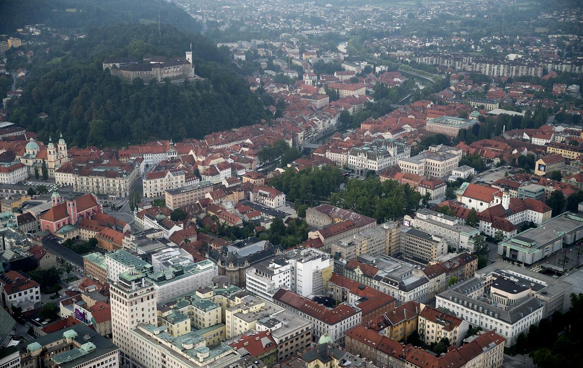 Ljubljana iz zraka | V nedeljo bomo občutili novo spremembo vremena. Fotografija je simbolična.  | Foto Ana Kovač