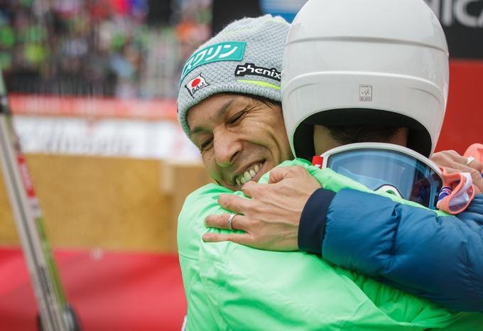 Noriaki Kasai in Robert Kranjec sta velika prijatelja. V prihodnji sezoni se bosta videvala večkrat. | Foto: Žiga Zupan/Sportida