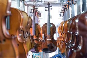 Umrl je eden najbolj cenjenih slovenskih violinistov